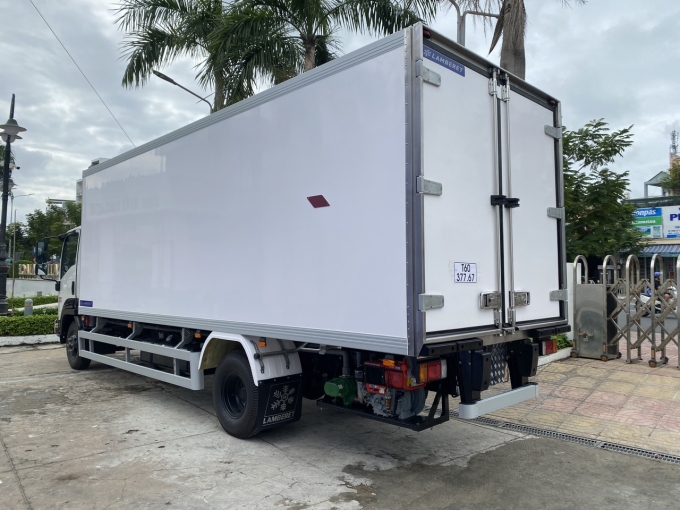 Sản phẩm thùng Lamberet trưng bài tại hội thảo. Ảnh: Lamberet Việt Nam